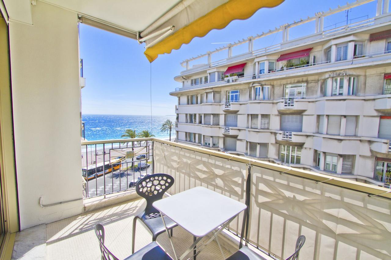 Promenade Holiday - Palatin & Sea Nisa Exterior foto